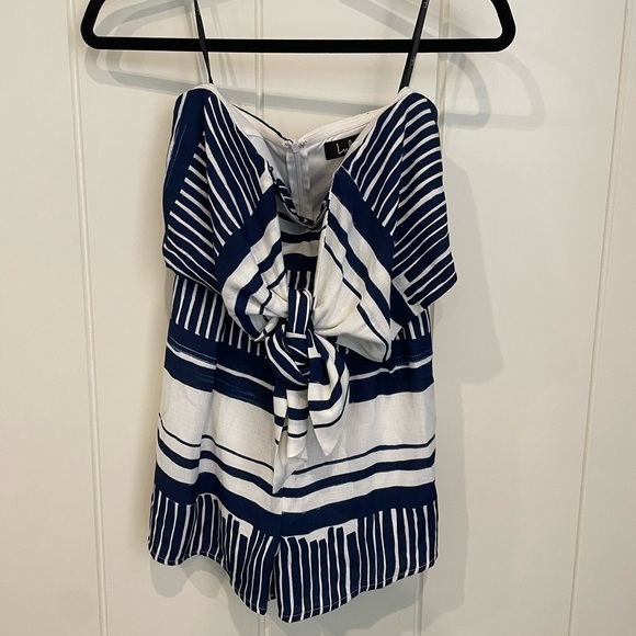 NWT Lulu’s Delphi Blue and White Striped Romper Tie-Front Strapless - Picture 3 of 9